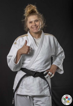 Кимоно для дзюдо Champion II с лицензией IJF | белое/золотые полосы | ADIDAS J-I. Дніпро. фото 1 Кимоно для дзюдо Champion II с лицензией IJF | белое/золотые полосы | ADIDAS J-I. Дніпро. фото 1
