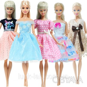 Набор платьев 5 шт. (как на фото) для куклы Барби, шарнирной куклы
Менять одежду. . фото 1