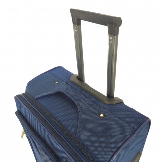 Набор тканевых чемоданов AirLine
 Чемодан на колесах AirLine ― популярная модель. . фото 5