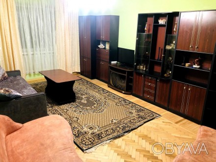 Здається в оренду 3-х кімнатна частина будинку в центрі міста.