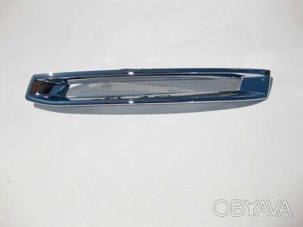 
Новая хром накладка правого ДХО GL X166 AMGA1668851874 Применяется:Mercedes Ben. . фото 1