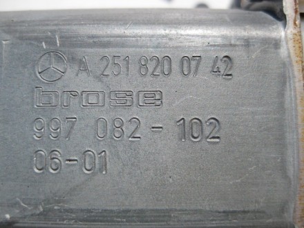 
Моторчик переднего левого стеклоподъёмникаA2518200742 Применяется:Mercedes Benz. . фото 4