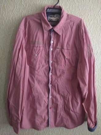 Качественная комбинированная мужская рубашка, Twinlife, р.ХЛ.
ПОГ 61 см.
Длина. . фото 2