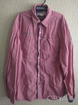 Качественная комбинированная мужская рубашка, Twinlife, р.ХЛ.
ПОГ 61 см.
Длина. . фото 1