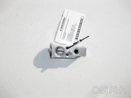 
Расширительный клапан кондиционераA1648300084 Применяется:Mercedes Benz GL-clas. . фото 1