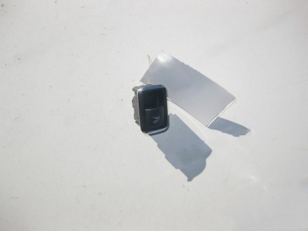 
Кнопка открытия багажника на водительской двериA2129059200A2129056200Цвет "Mids. . фото 2