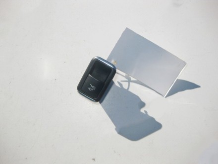 
Кнопка открытия багажника на водительской двериA2129059200A2129056200Цвет "Mids. . фото 3
