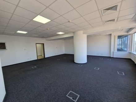 Аренда просторного офиса на Подоле в новом Бизнес Центре класса " В + " по адрес. Подол. фото 5