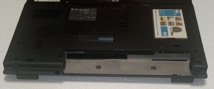 Нижня частина корпуса з ноутбука HP Compaq NX6310

Стан справний. Без тріщин т. . фото 6