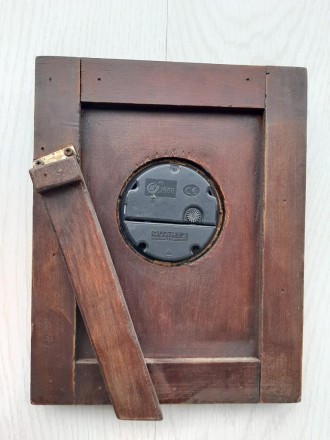 Декоративные часы из дерева

Размер 19,5 Х 15,5 см

Новые
Незначительные сл. . фото 8