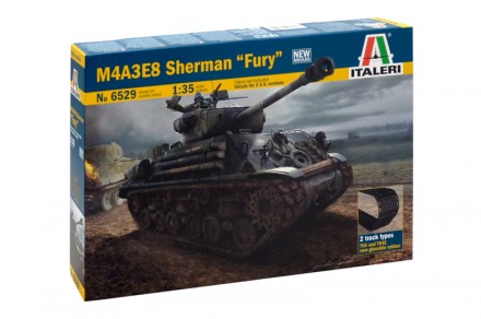 Збірна модель середній танк M4A3E8 SHERMAN FURY 1:35 Коробка містить 2 гусеничні. . фото 2