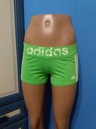 Женские спортивные шорты Adidas
Размер: 46
Цвет: салатовый
Материл: дайвинг-элас. . фото 2