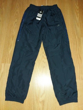 Чоловічі спортивні штани Adidas
Розмір 46 (М)
Колір: темно-синій
Довжина: 103 см. . фото 2