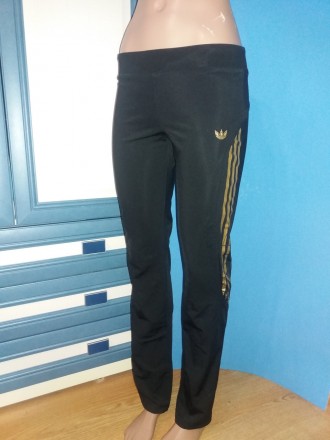 Жіночі спортивні штани Adidas
Штани мають широку гумку в поясі і регулювання шну. . фото 2