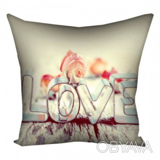 Подушка Love
Оригінальна та стильна подушка з дуже ніжним принтом і написом Love. . фото 1