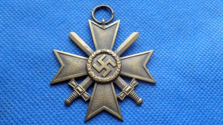 Крест Военных заслуг (нем. Kriegsverdienstkreuz) — немецкий военный крест, учреж. . фото 3