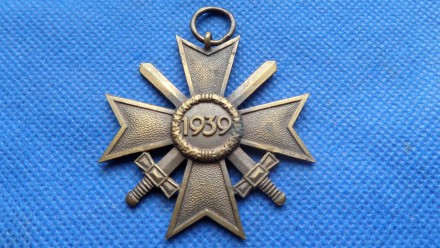 Хрест Військових заслуг (нім. Kriegsverdienstkreuz) — німецький військовий хрест. . фото 5