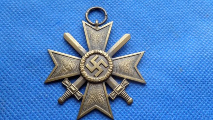 Крест Военных заслуг (нем. Kriegsverdienstkreuz) — немецкий военный крест, учреж. . фото 2