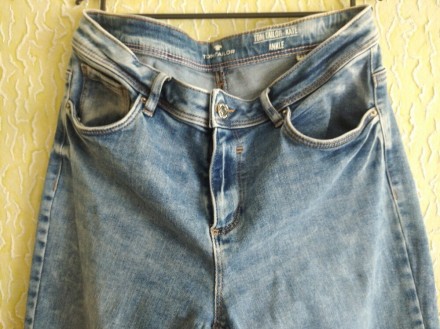 Женские плотные джинсы, р.31, Tom Tailor, Бангладеш .
Низ штанов - фабричная об. . фото 7