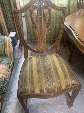 Стол и шесть стульев,на шесть персон,с натуральной древесины,ручной работы масте. . фото 6