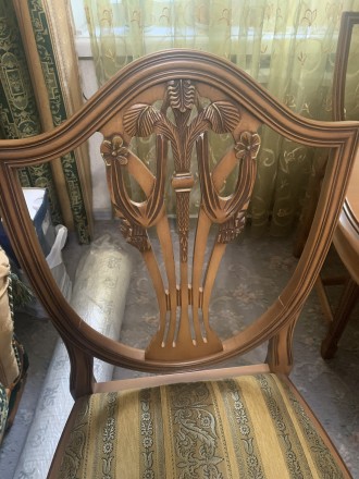 Стол и шесть стульев,на шесть персон,с натуральной древесины,ручной работы масте. . фото 7