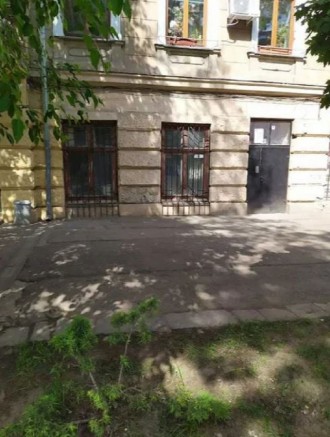 
 23393 Предлагаем к продаже фасадное помещение на ул. Коблевская.
Два фасадных . . фото 3