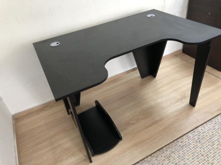 Геймерський стіл Eco12 - стильний стіл на ніжках.
Дві металеві опори чорного кол. . фото 8