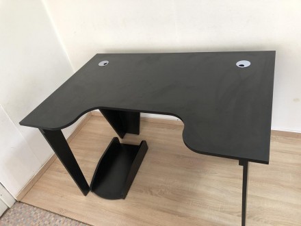 Геймерський стіл Eco12 - стильний стіл на ніжках.
Дві металеві опори чорного кол. . фото 5