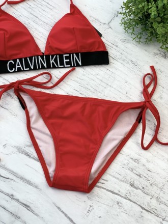 
 Купальник женский Calvin Klein B29
Трусики+топ в пакете и упаковочной бумаге.
. . фото 4