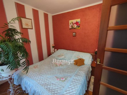 Продам 3-кімнатну квартиру на просп. Маршала Жукова. Одесса. фото 1 Продам 3-кімнатну квартиру на просп. Маршала Жукова. Одесса. фото 1