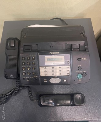 2 факсимільні апарати Panasonic +1 новий рулон термопаперу до одного із факсів:
. . фото 3