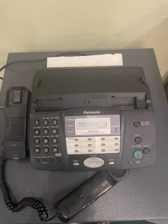 2 факсимільні апарати Panasonic +1 новий рулон термопаперу до одного із факсів:
. . фото 9