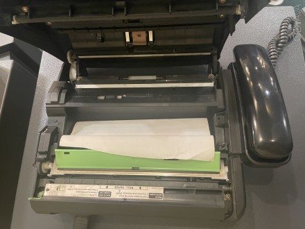 2 факсимільні апарати Panasonic +1 новий рулон термопаперу до одного із факсів:
. . фото 6