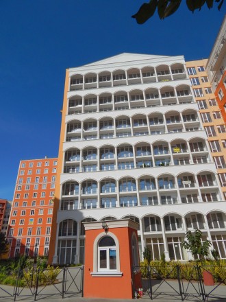 Продам 2-х комнатную квартиру в новом сданном жилом комплексе бизнес-класса в са. Таирова. фото 3