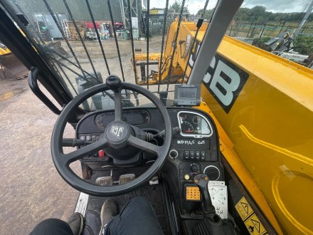 JCB 531-70
Рік: 2012
Напрацювання: 2464мг
Потужність 100кс
Вантаж. під: 3100. . фото 8