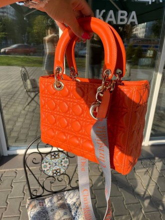 
 
 Модна жіноча сумка виготовлена з екошкіри, з ромбовидним рядком.Одне відділе. . фото 2