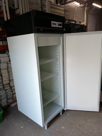 Холодильна шафа перевірена майстром, чиста та повноцінно працююча, має внутрішнє. . фото 6