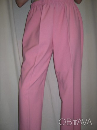   Штани жіночі б/в, рожевого кольору, однотонні, зверху на гумці, роз. . фото 1
