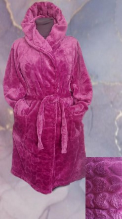 Купить короткий махровый халат на змейке
Женский махровый халат коллекции Нового. . фото 5