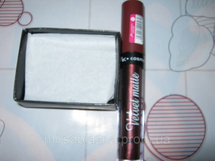  Блеск для губ Velvet matte MK Cosmetics Lipgloss тон 10 темный.
 Текстура ровно. . фото 4