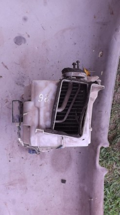 Радиатор  кондиционера  Mitsubishi Pajero Sport
MR360010 077300-1771
Відправка. . фото 3