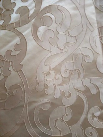 Ткань с узорами на бежевом фоне с тефлоном ,одним большим куском
ширина -3 метр. . фото 5