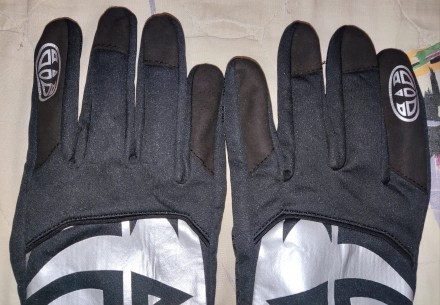 Спортивные, демисезонные перчатки Animale, без утеплителя, ширина-10см, ллина-23. . фото 5