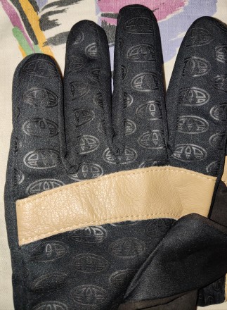 Спортивные, демисезонные перчатки Animale, без утеплителя, ширина-10см, ллина-23. . фото 6