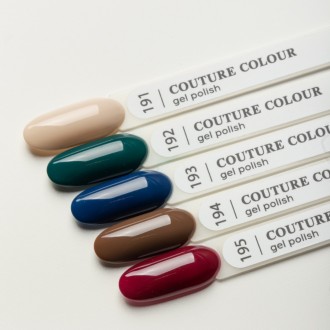 Высокопигментированные гель-лаки Couture Colour отличаются широкой цветовой пали. . фото 4