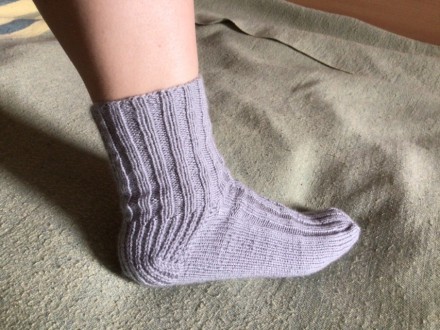 Шикарные тёплые вязанные носки ручной работы.
Материал-детский акрил.
Обалденн. . фото 4