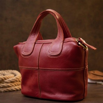 Компактна жіноча червона сумка з натуральної шкіри флотар. Сумку можна носити в . . фото 4
