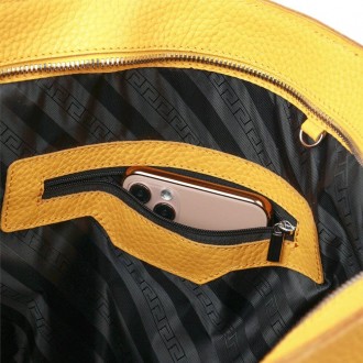 Жовта містка велика шкіряна якісна сумка шопер із довгими ручками.
Натуральна фа. . фото 5