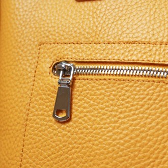 Жовта містка велика шкіряна якісна сумка шопер із довгими ручками.
Натуральна фа. . фото 11