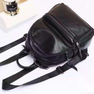 Жіночий чорний класичний компактний міський рюкзак виготовлений із натуральної ш. . фото 5